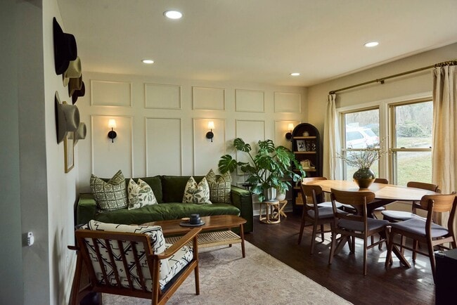 Building Photo - Welcome home to space, comfort, and thoughtful updates in this beautifully maintained 5-bedroom, ...