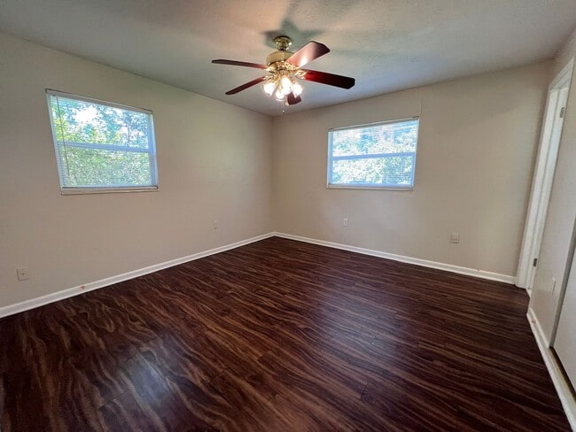 Building Photo - 3/2 House Near UF - Available mid-July 2026!