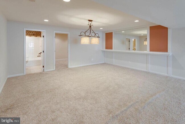 Building Photo - 12760 Manor Hall Ct