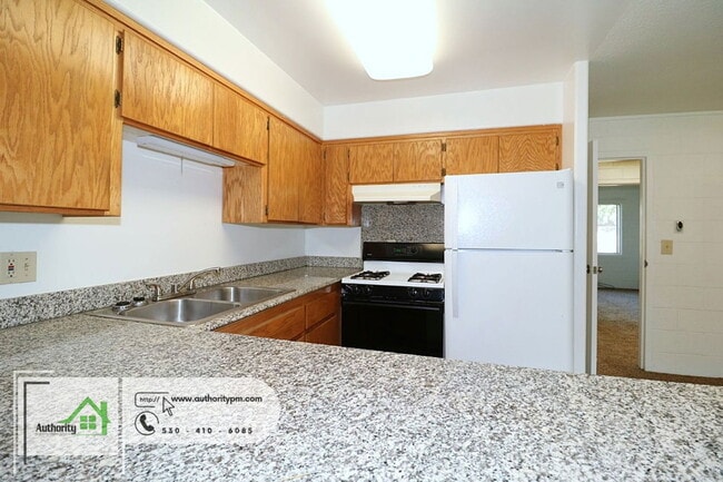 Building Photo - 6153 Verde Vale Ct