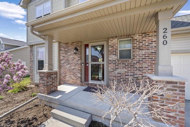 Building Photo - 260 N Mallard Dr