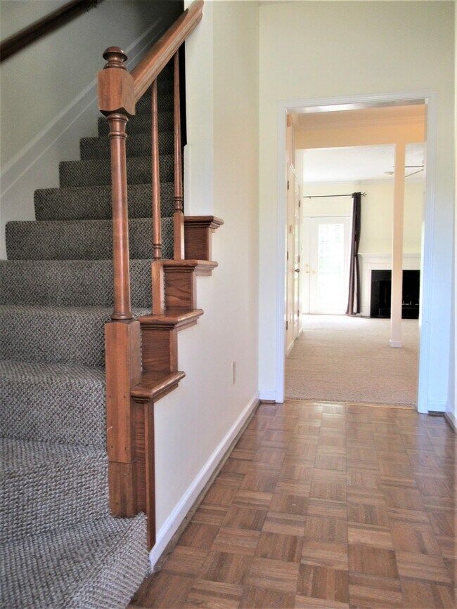 Building Photo - Home Available in Birmingham! Available to View Now! DEPOSIT PENDING!!!
