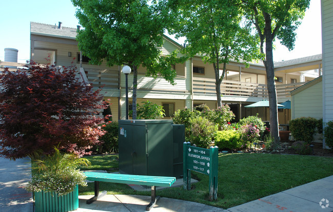 Building Photo - Le Beaulieu Apartments