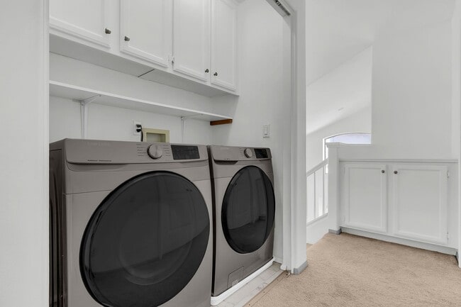 Building Photo - 5764 Kylie Ave