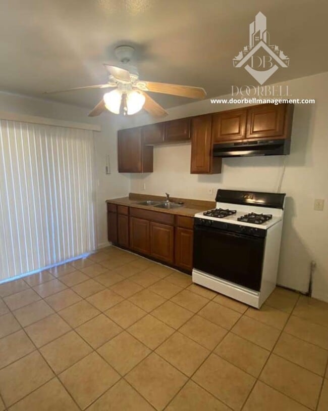 Building Photo - 24204 Clover Ave