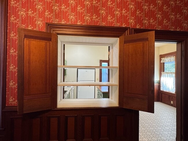 Building Photo - 801 Summer St