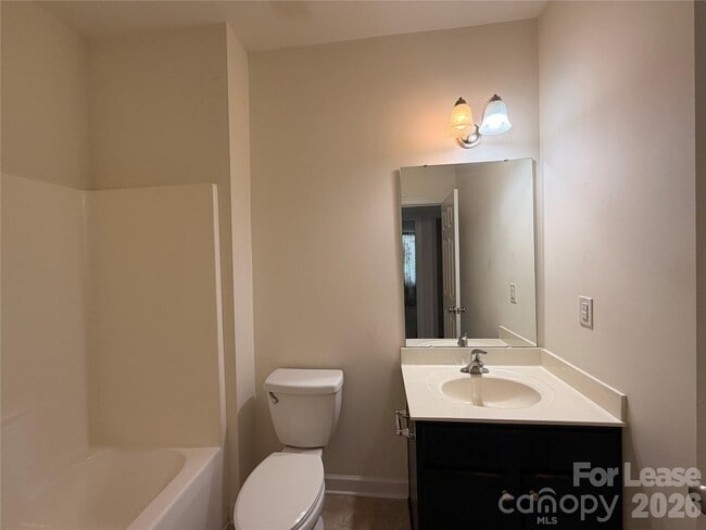 Building Photo - 14635 Juventus St
