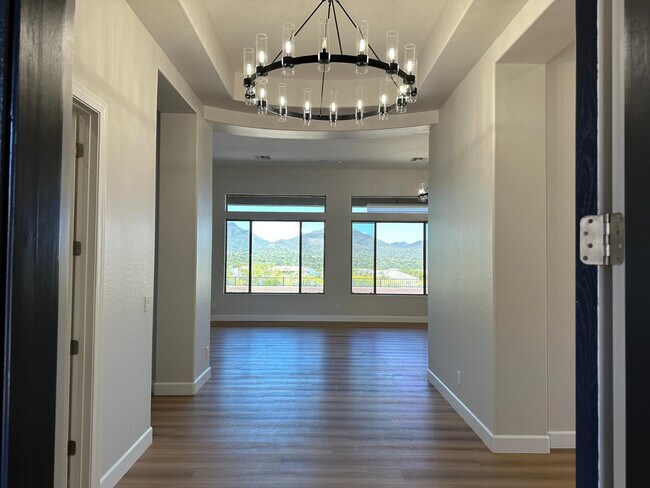 Building Photo - 42107 N Mountain Cove Dr