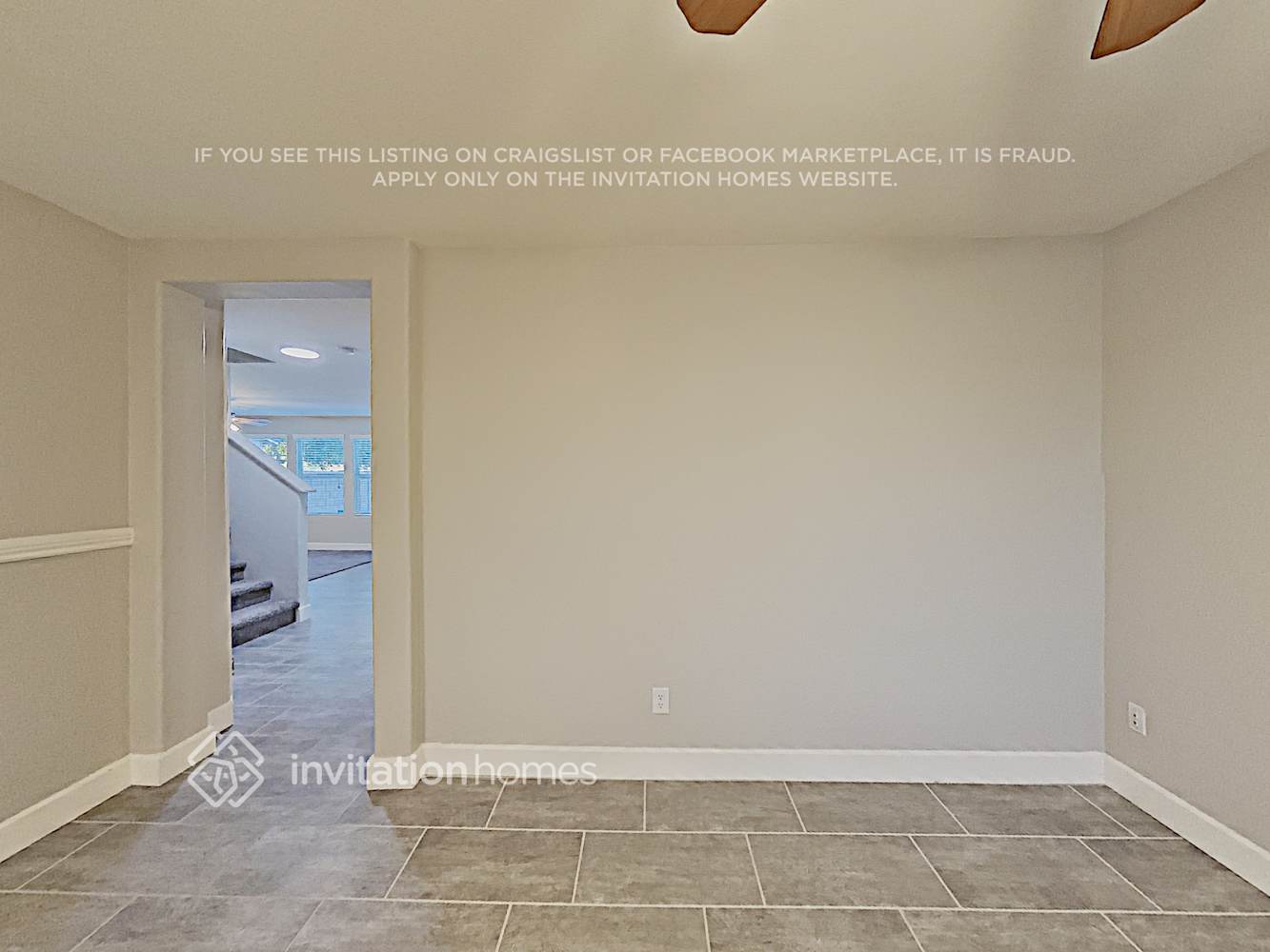 Building Photo - 894 E Daniella Dr