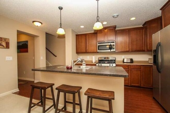 Building Photo - 15525 60th Ave N