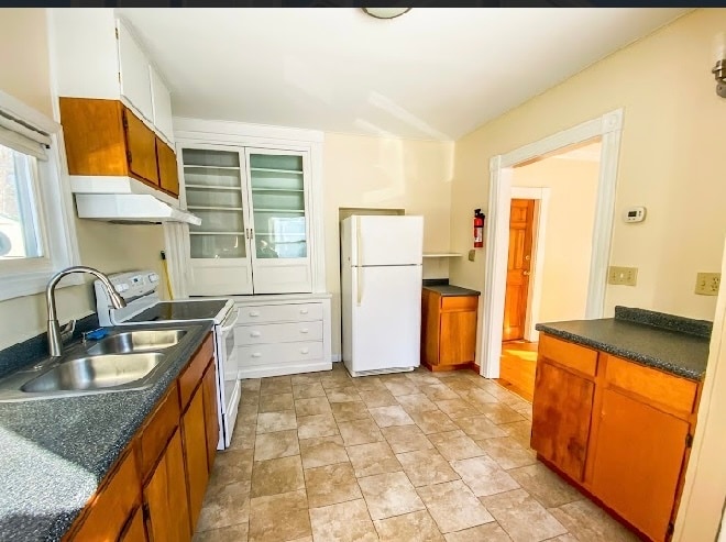 Building Photo - 15 Weston St