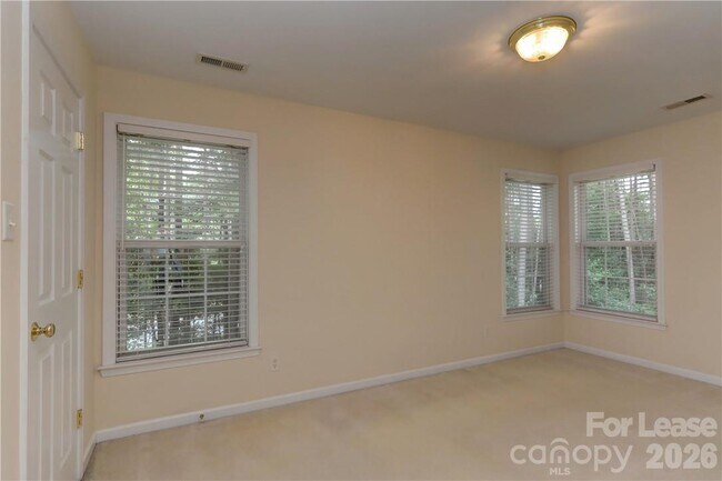Building Photo - 10496 Gunnison Ln