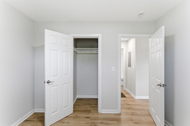 Building Photo - 297 S Benedict Ave