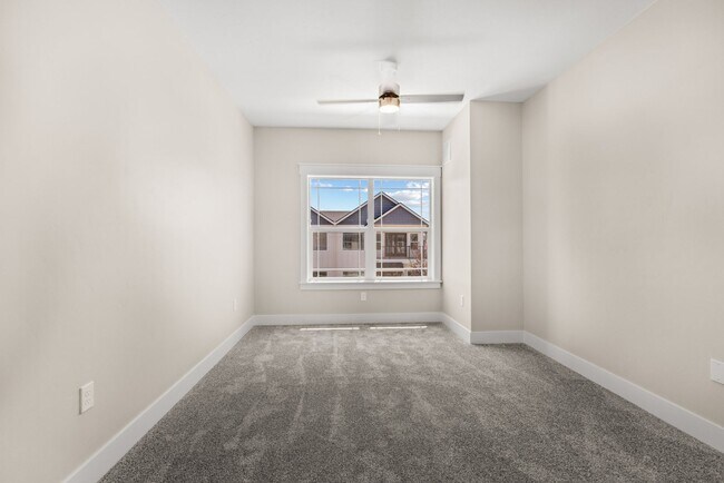 Building Photo - Stonecrest South STE 105 &amp; Unit 205