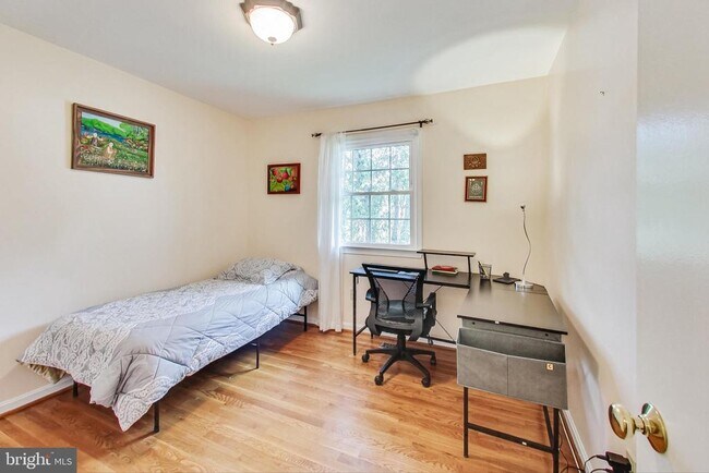 Building Photo - 806 Hope Ct