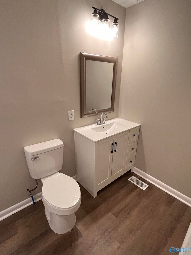 Building Photo - 1506 Coleman Ave