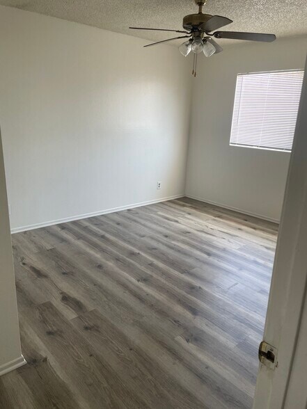 1 of 3 Bedrooms - 1515 W 84th Pl