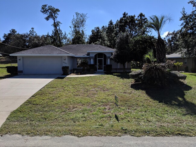Primary Photo - 5592 W Woodside Dr