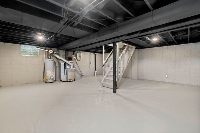 Building Photo - 131 S Joslyn Dr
