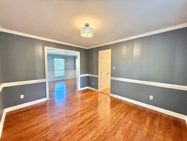 Building Photo - Recently Remodeled 4BD, 2.5BA North Raleig...