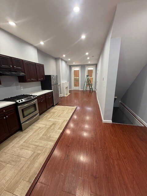 Building Photo - Fulton