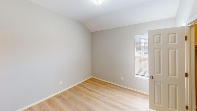 Building Photo - 1482 Rainbow Parke Dr