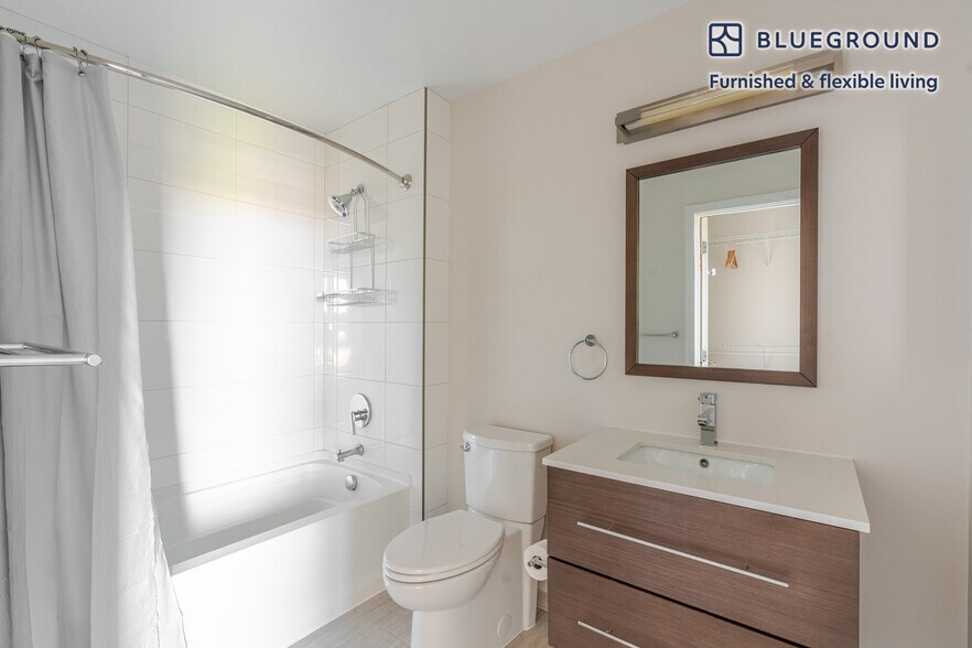 Building Photo - 301 M St SW