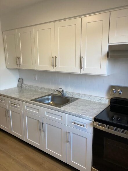 Kitchen - 90 Kinderkamack Rd