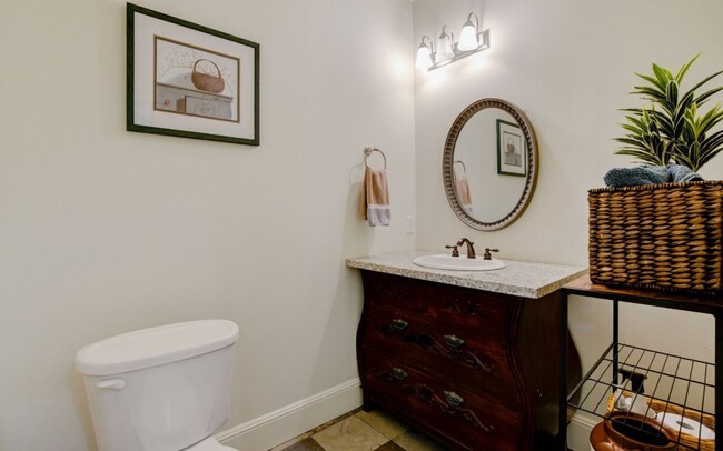 Building Photo - 4 bed/4bath, 5000sqft, adult home? Sober living? Barton Park!