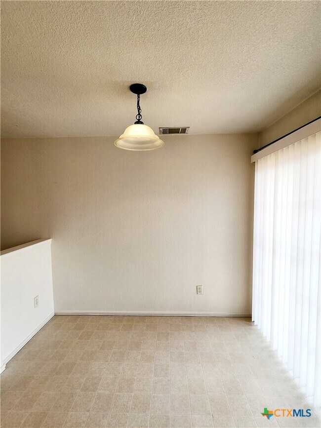 Building Photo - 5807 Redstone Dr