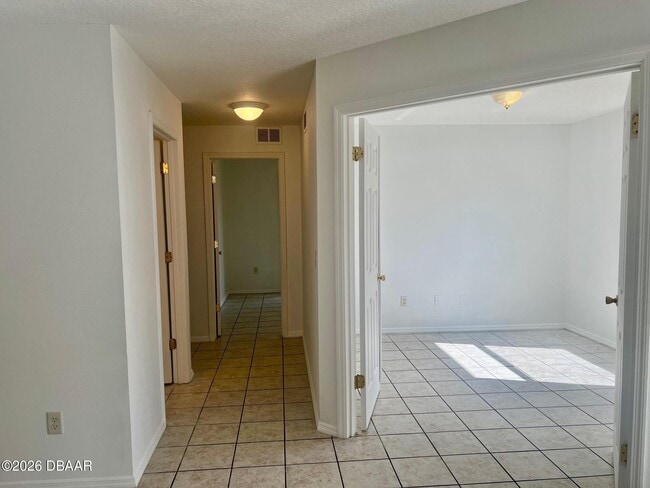 Building Photo - 122 Ullian Trail