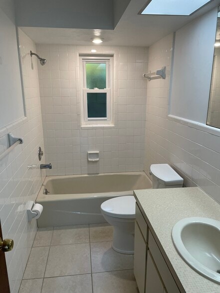 Building Photo - 10022 8th St