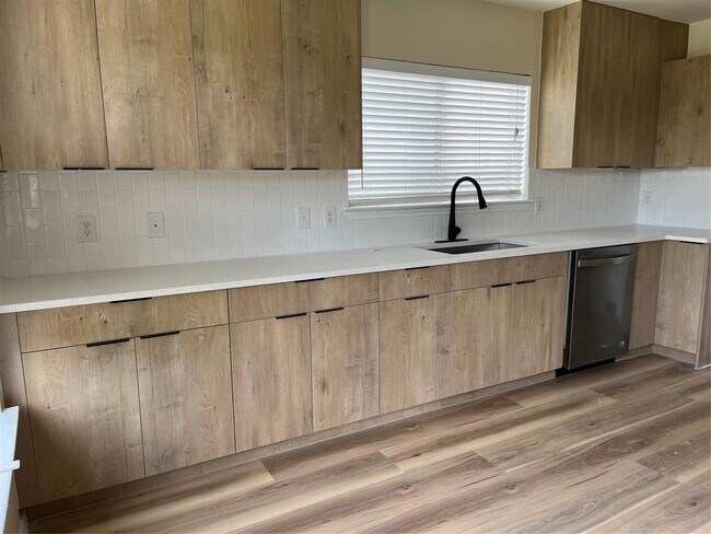 Building Photo - 2617 Byfield Dr