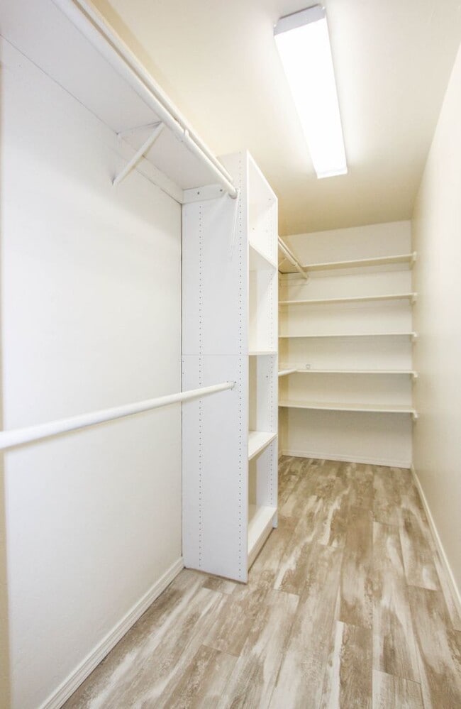 Building Photo - 3 Bedroom 2 bath in Diamond Valley