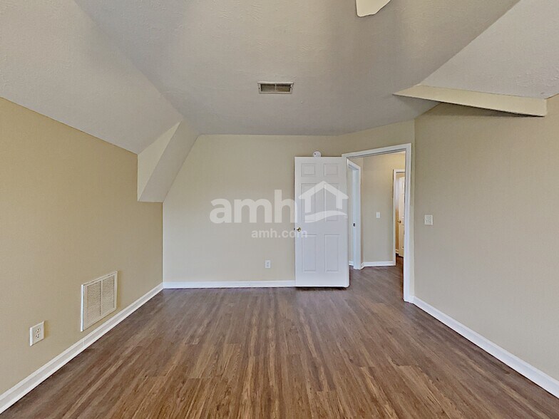 Building Photo - 4107 Mountain Top Trl