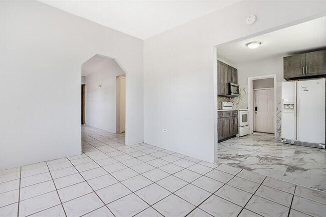 Building Photo - 430 NW 133rd St