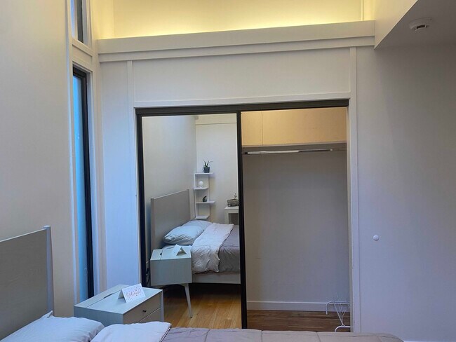 Building Photo - 6579 Exeter Dr