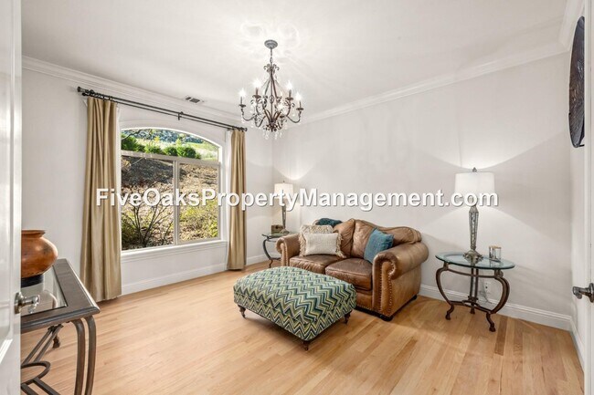 Building Photo - 5185 Mertola Dr