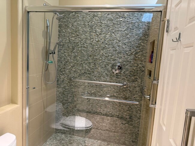 Building Photo - 37672 Breeze Way