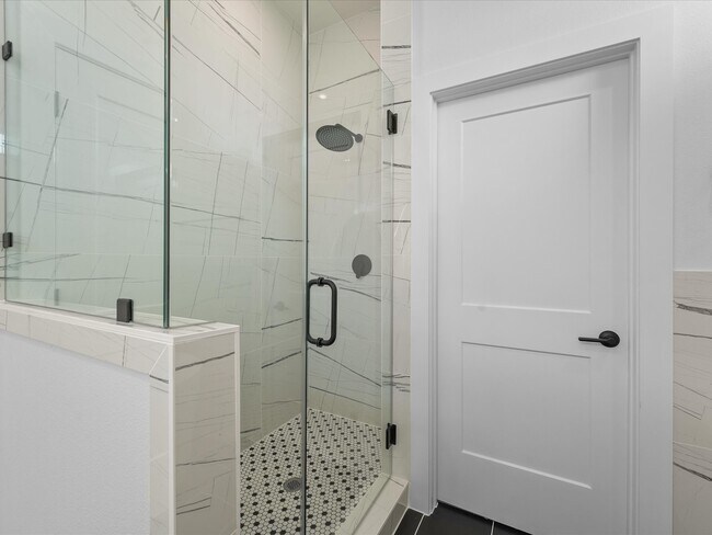 Building Photo - 227 Noras Ln