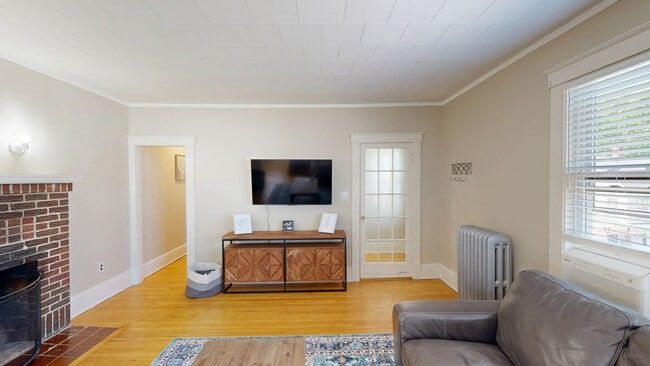 Building Photo - 128 1/2 Elm Street-SI ID1380181P