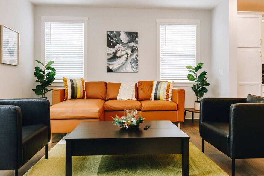 Building Photo - 1122 N Alexander St