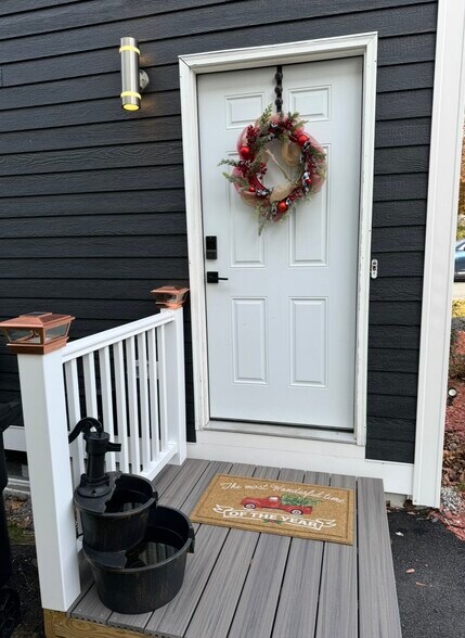 Building Photo - 122 Allen Ave