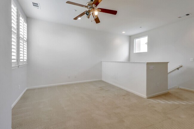 Building Photo - Luxury 2 Bedroom Condo with Loft