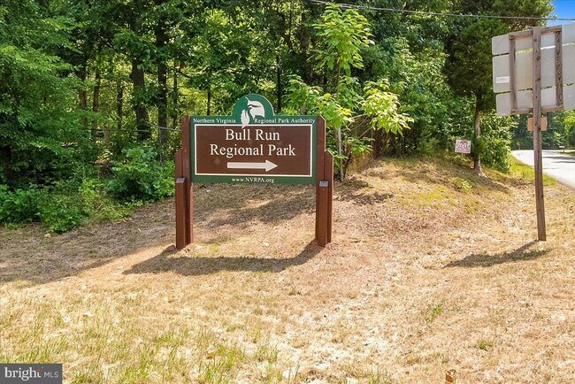 Building Photo - 5834 Waterdale Ct