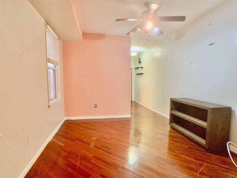 Building Photo - 3481 John F. Kennedy Blvd