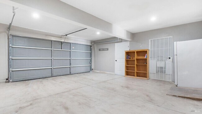 Building Photo - 14383 Chamberlain Dr