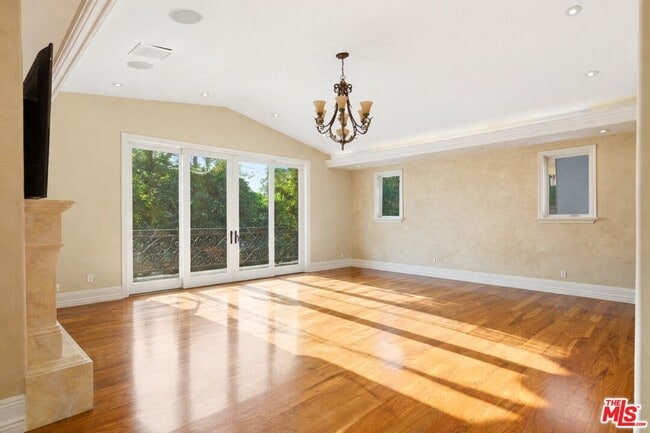 Building Photo - 2023 Parnell Ave