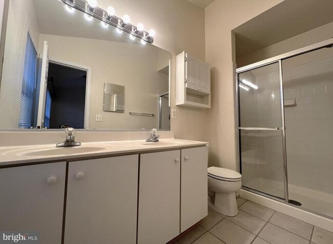 Building Photo - 45504 Trail Run Terrace