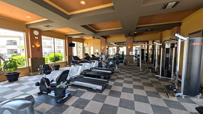 Building Photo - 1 Bedroom Condo in the Solana Townhome Community Near E Baseline Rd and S Higley Rd!